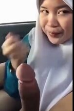 SMP memek tanpa bulu ngewe di mobil