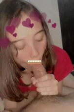 Bokep abg disepongin pacar sampai crot mulut